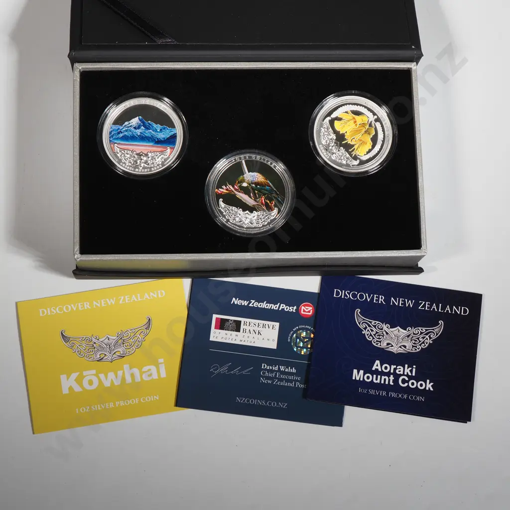 2021 Discover New Zealand Set of Three One Ounce Silver Proof Coins  Image 1++