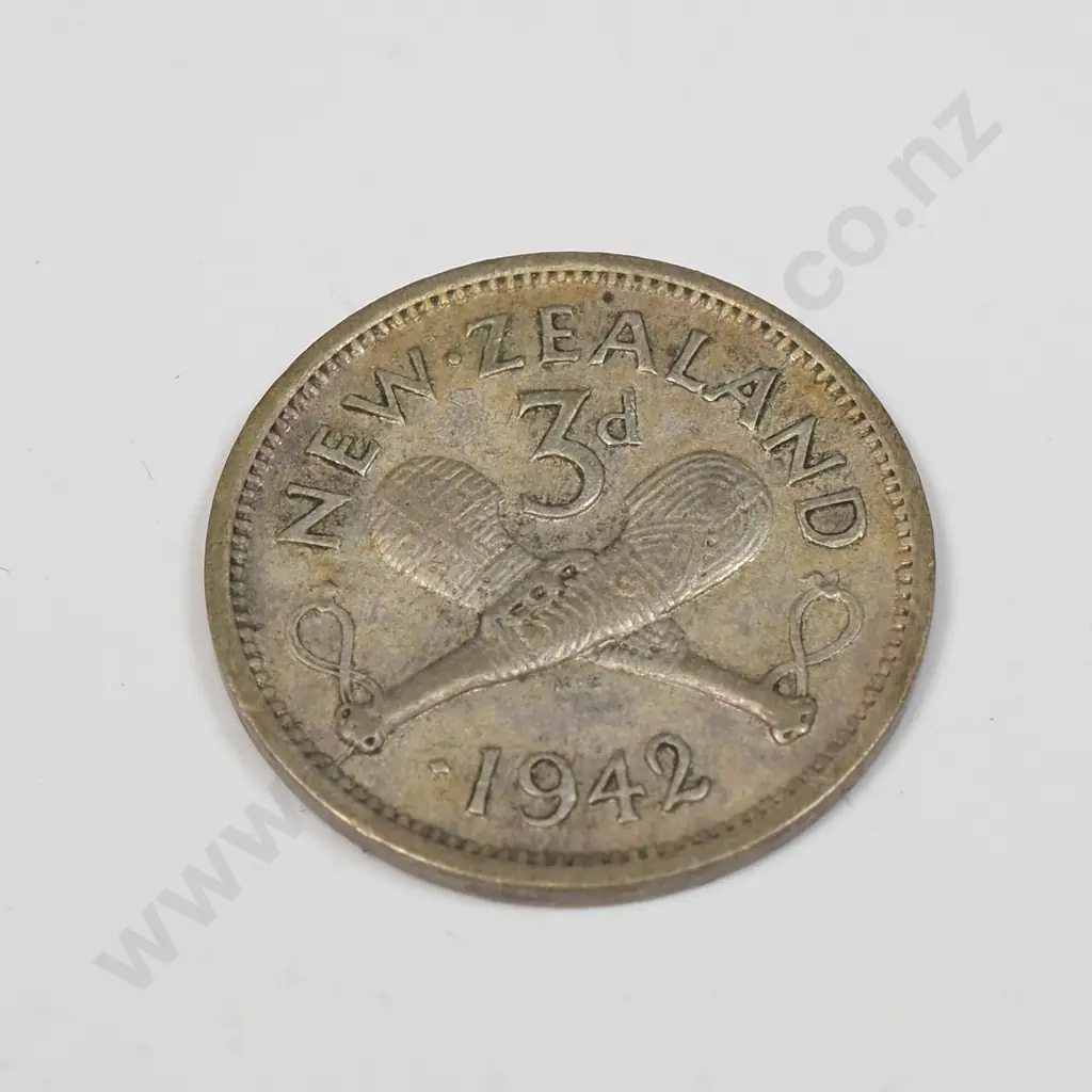 1942 New Zealand Threepence Coin 1 Dot Error  Image 1++