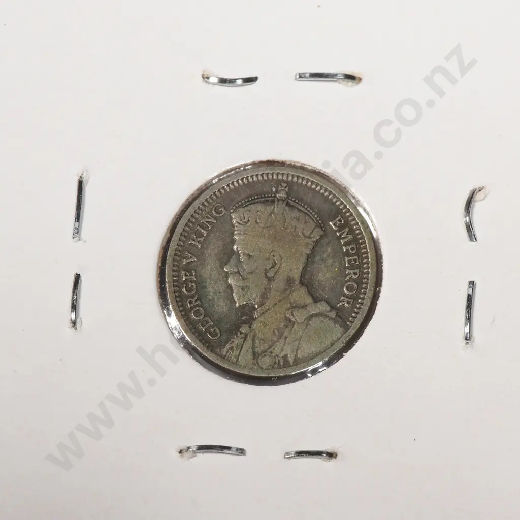 1935 New Zealand Threepence  Image 1++