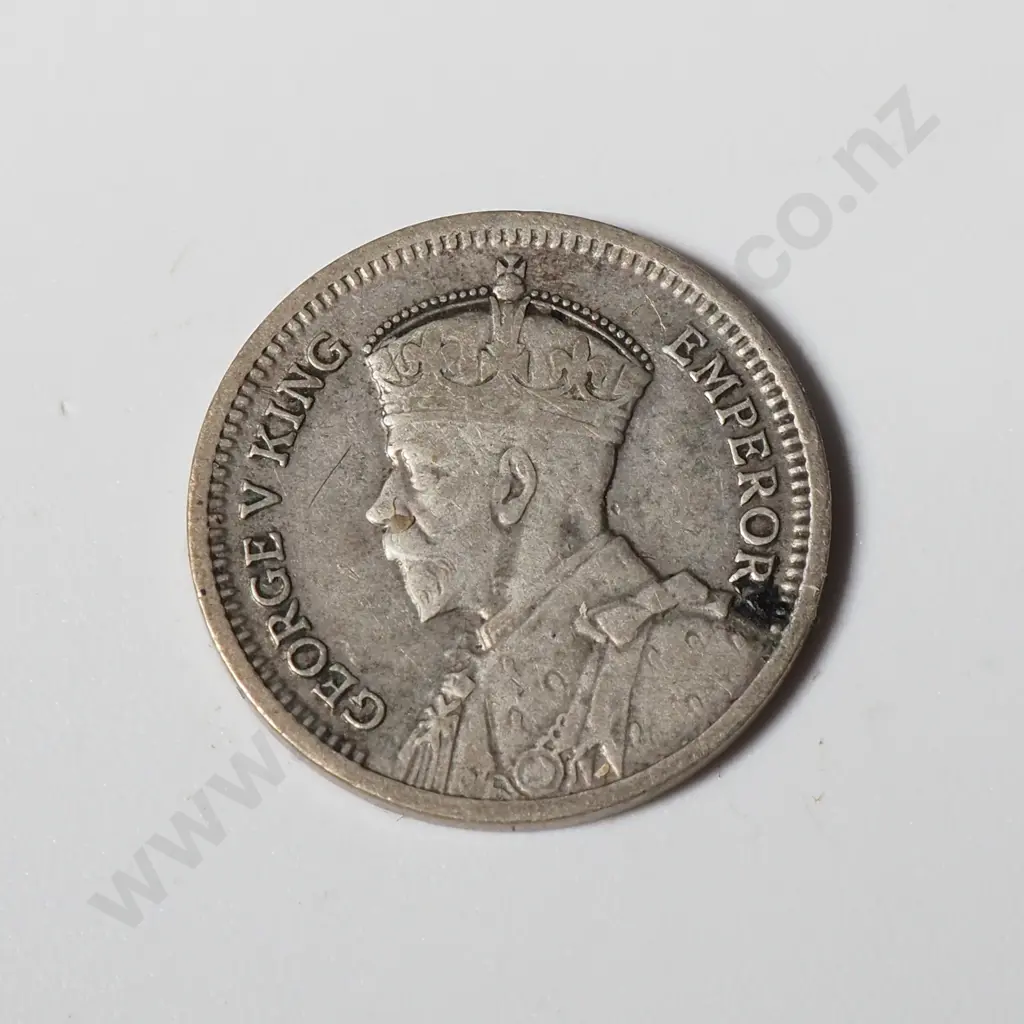 1935 New Zealand Threepence Image 1++
