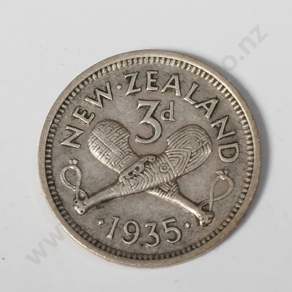 1935 New Zealand Threepence Image 1++