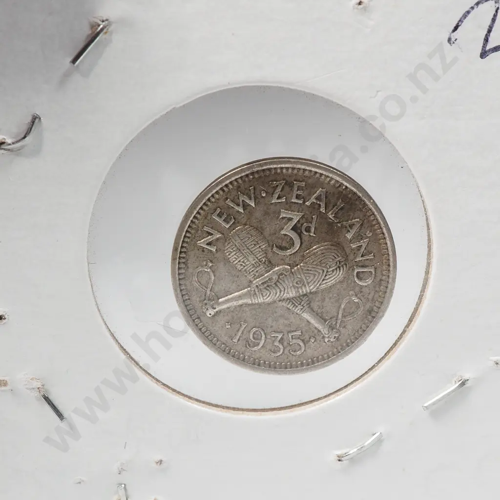 New Zealand 1935 Threepence  Image 1++