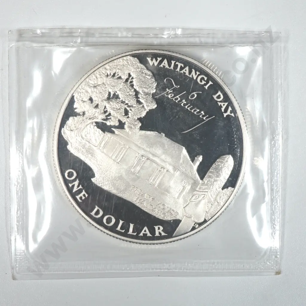 1977 New Zealand Proof Dollar Coin  Image 1++