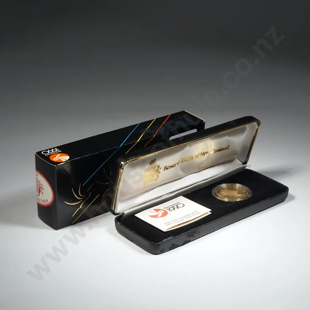 1990 New Zealand $150 Half Ounce Gold Coin  Image 1++