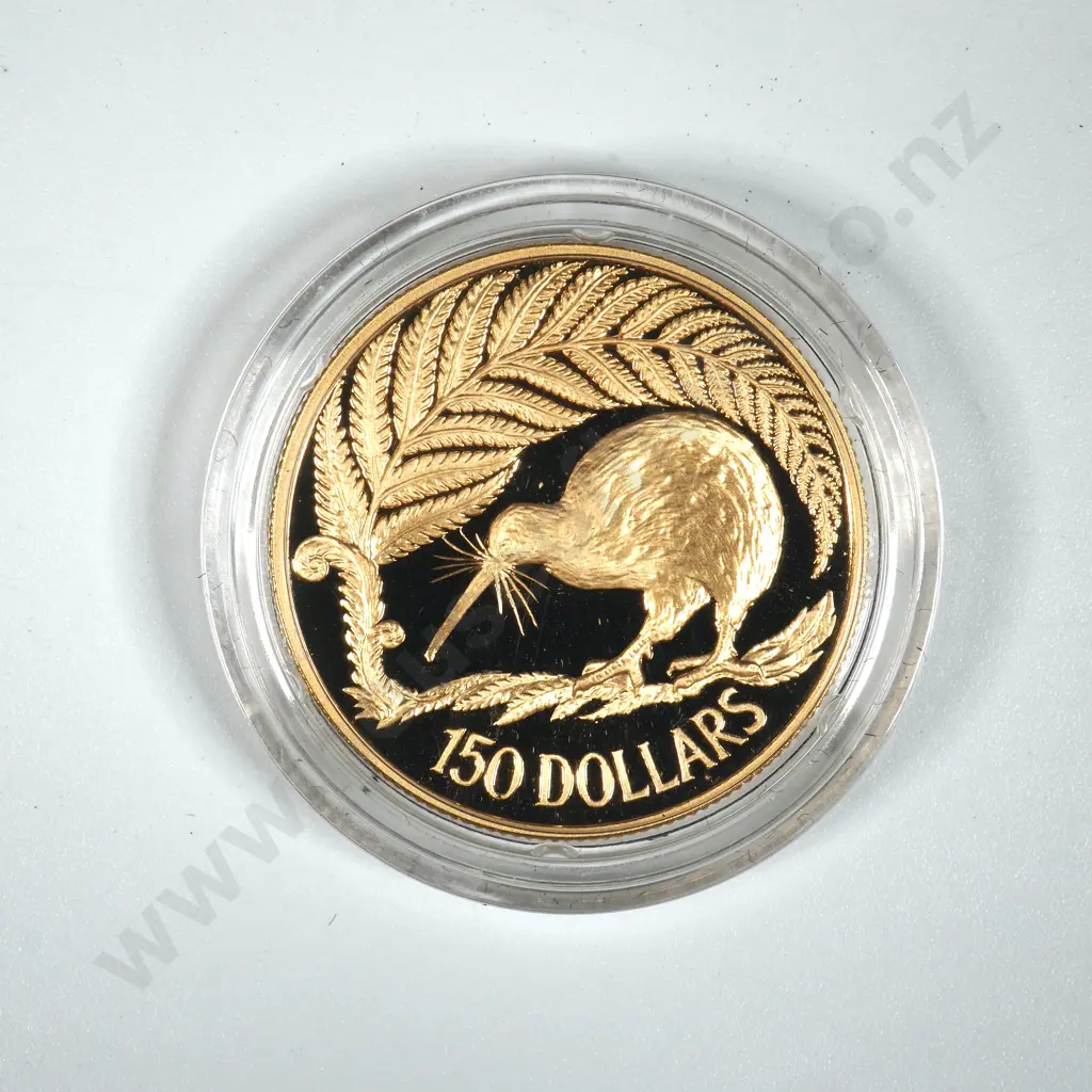 1990 New Zealand $150 Half Ounce Gold Coin  Image 1++