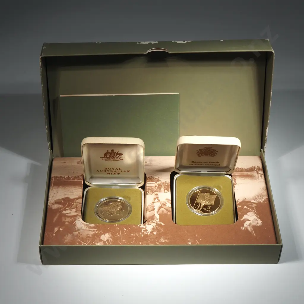 1990 75th Anniversary Commemorative Coin Set  Image 1++