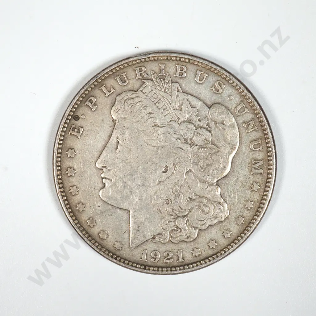 1921 D untied States of America Morgan Silver Dollar  Image 1++