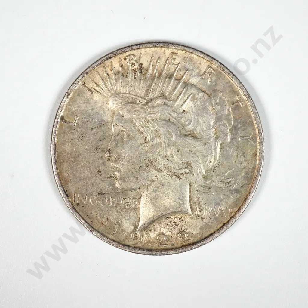 1922 United States of America Liberty Silver Dollar  Image 1++