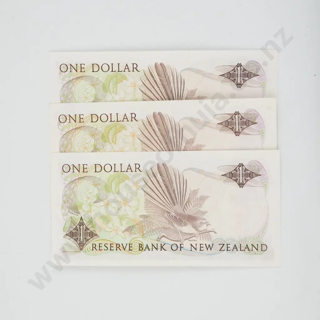Three AUNC Brash One Dollar Banknotes  Image 1++