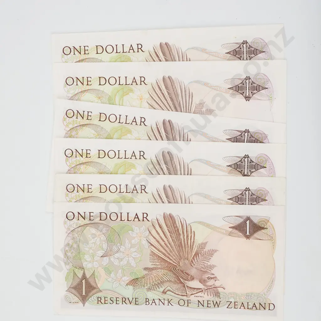 Six New Zealand One Dollar Banknotes - EF or Better - Various Signatures  Image 1++