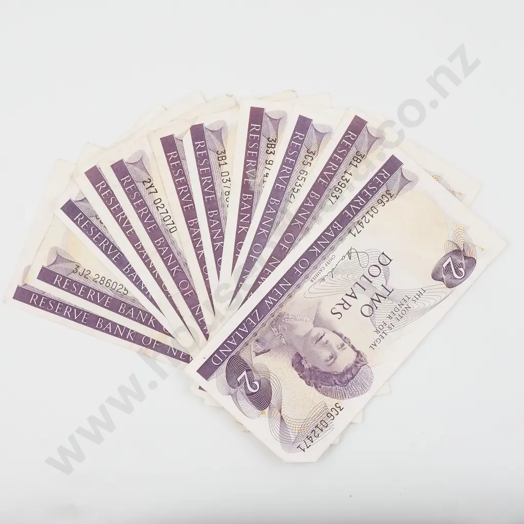11 New Zealand Two Dollar Hardie Banknotes - Circulated  Image 1++