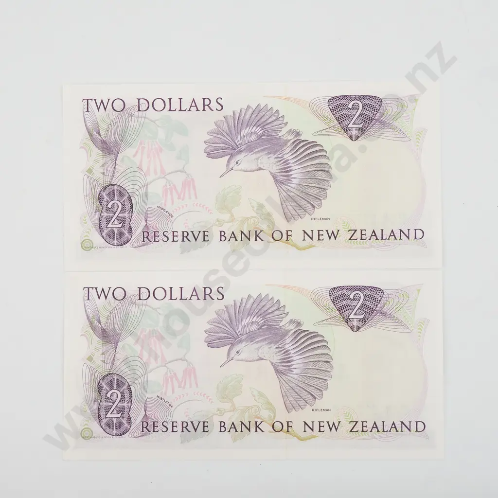 Consecutive Pair of AUNC Hardie Two Dollar Banknotes  Image 1++