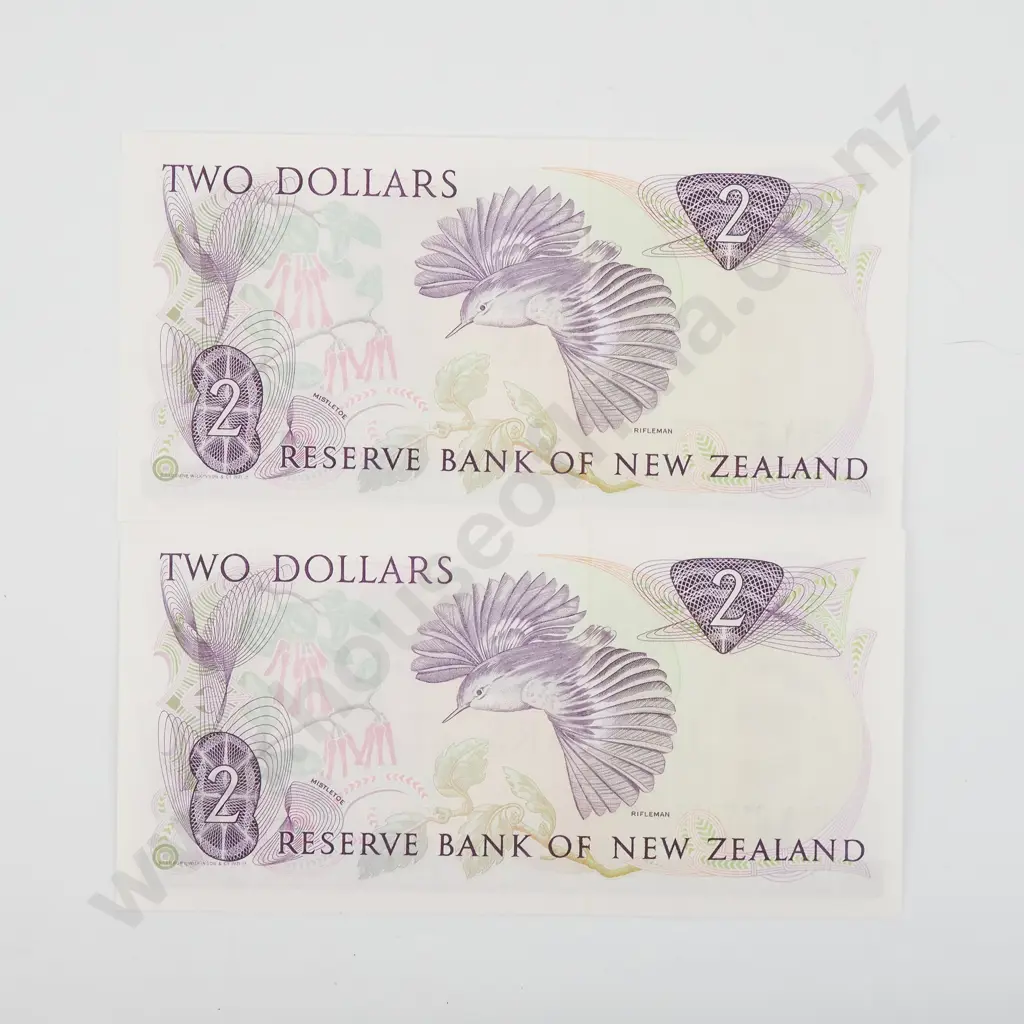 Consecutive Pair of AUNC Hardie Two Dollar Banknotes  Image 1++
