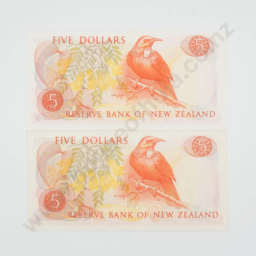 Two New Zealand Five Dollar Fleming Banknotes  Image 1++