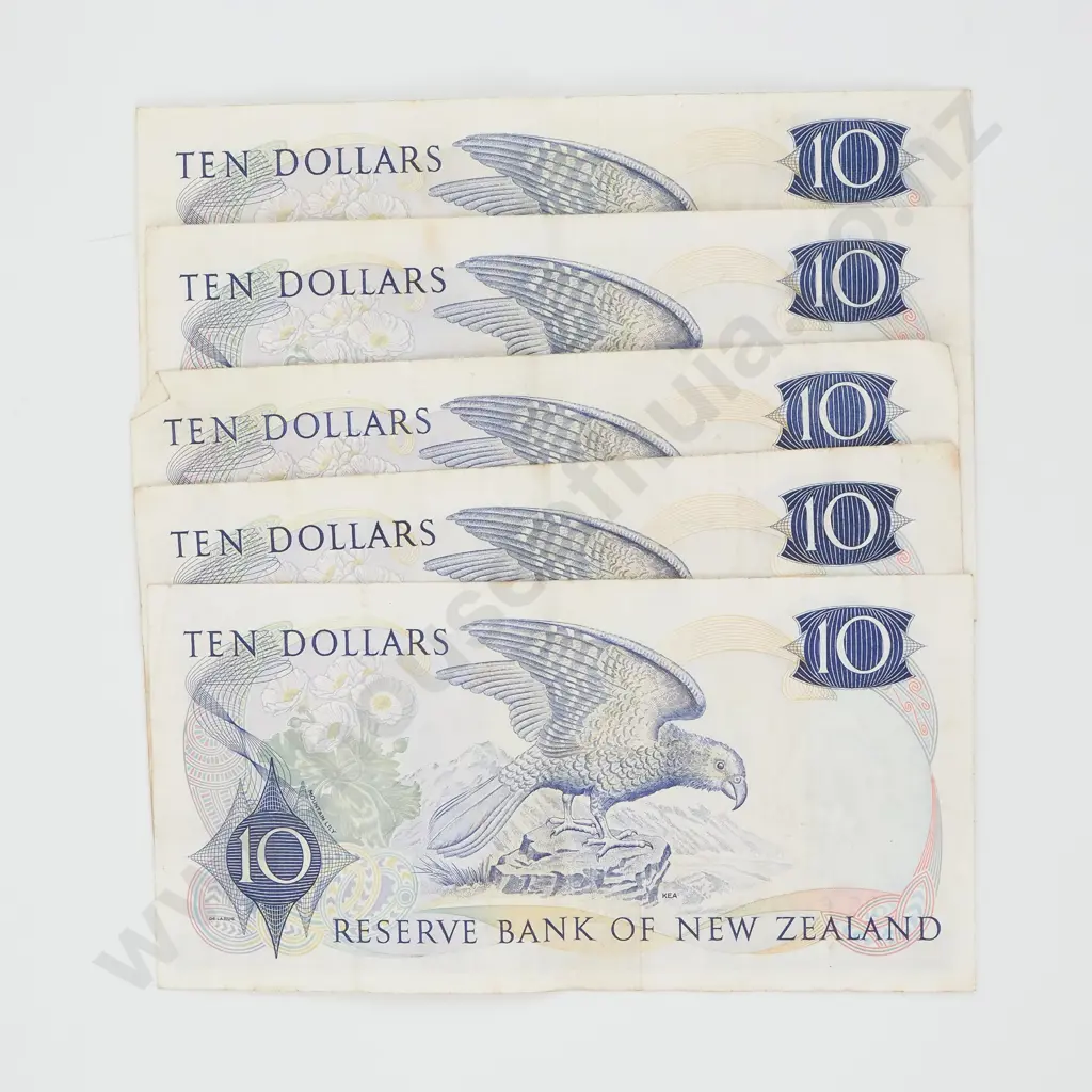 Five New Zealand Fleming 10 Dollar Banknotes  Image 1++