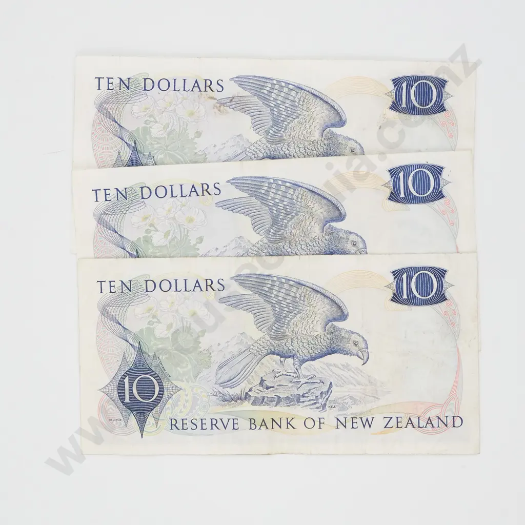 Three New Zealand Ten Dollar Fleming Banknotes  Image 1++
