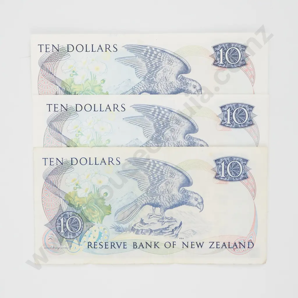 Three New Zealand Ten Dollar Banknotes - Two Russell One Hardie   Image 1++