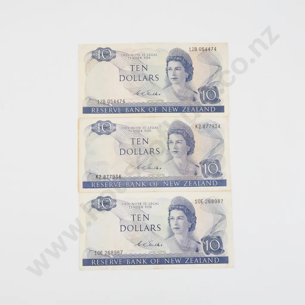 Three New Zealand Ten Dollar Wilks Banknotes - Circulated  Image 1++
