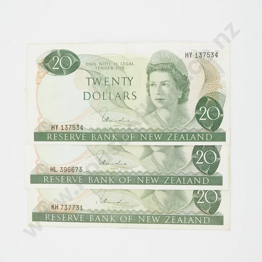 Three New Zealand Hardie 20 Dollar Banknotes  Image 1++