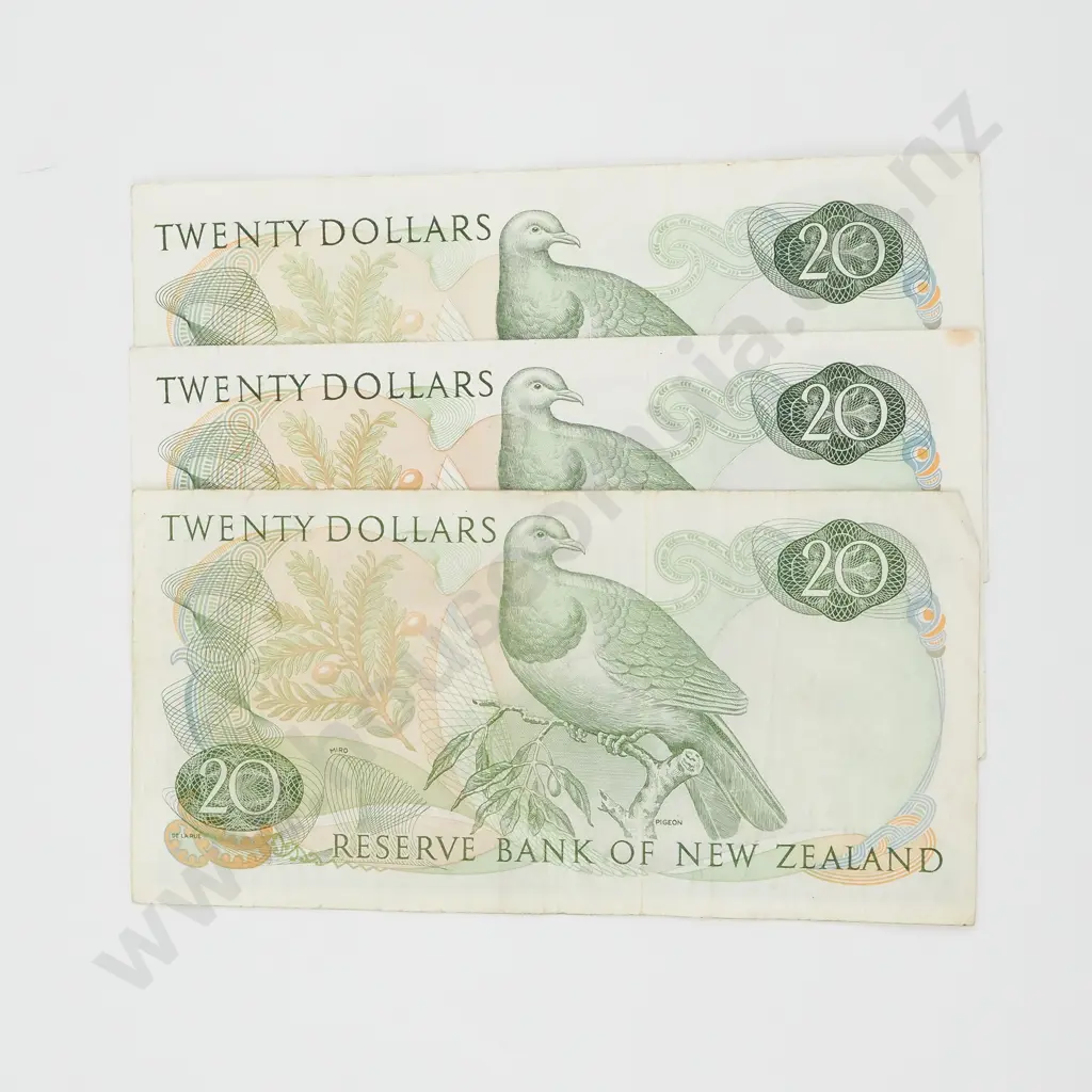 Three New Zealand Hardie 20 Dollar Banknotes  Image 1++