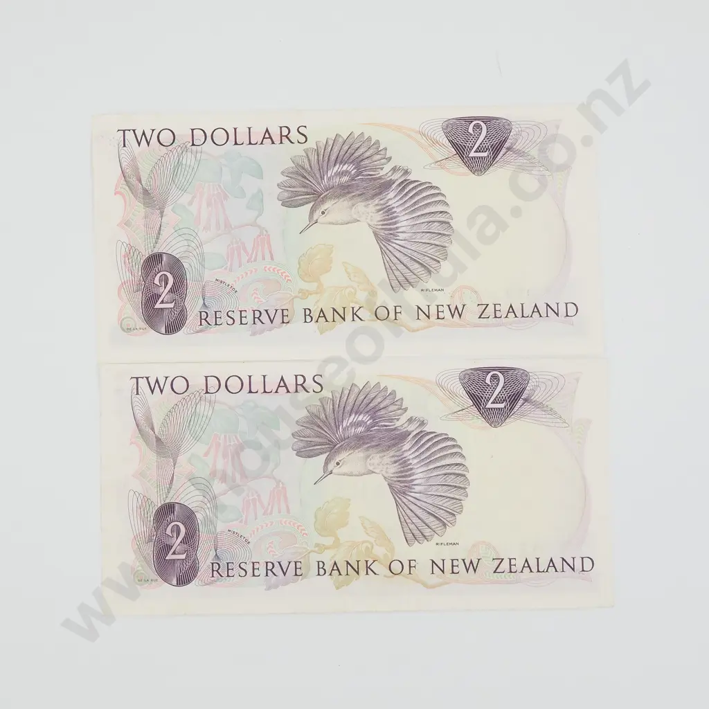 Two New Zealand Two Dollar Knight Star Banknotes  Image 1++