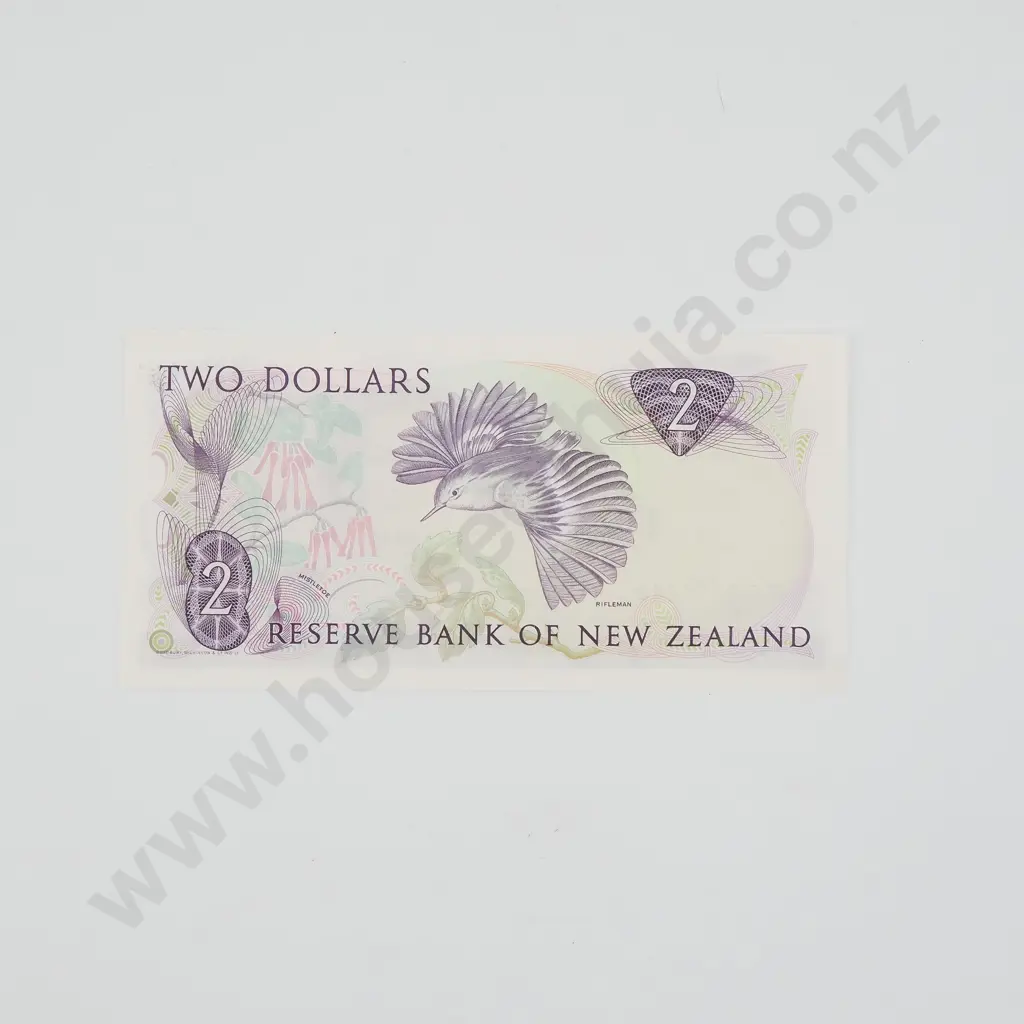 New Zealand Two Dollar Hardie Star Banknote - AUNC  Image 1++