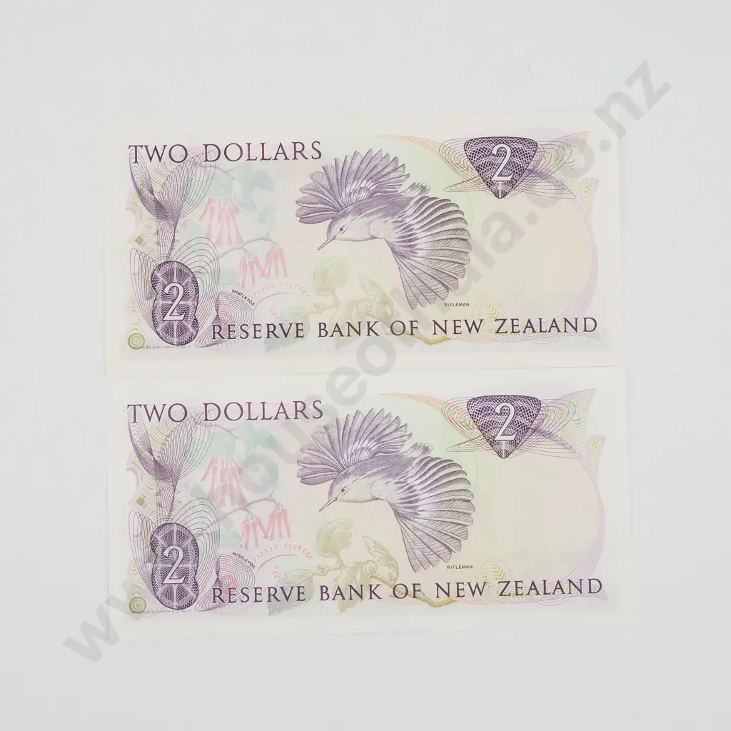 Two AUNC New Zealand Hardie Two Dollar Star Banknotes  Image 1++