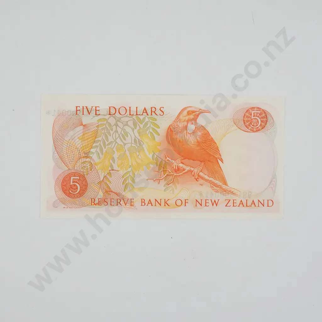 New Zealand Five Dollar Knight Star Banknote - AUNC Image 1++