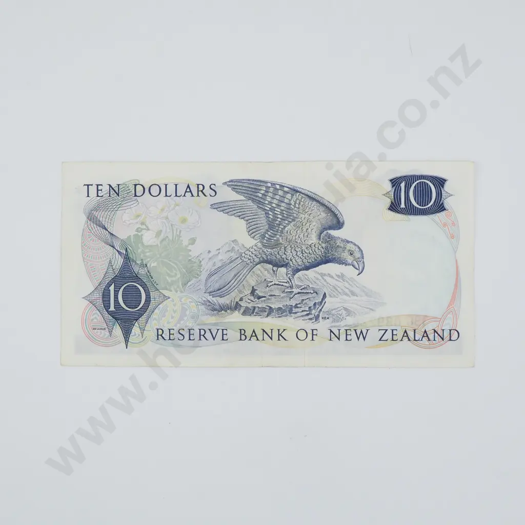 Scarce New Zealand Ten Dollar Knight Star 99C Banknote - VF CV $250 - EF CV $600 Image 1++