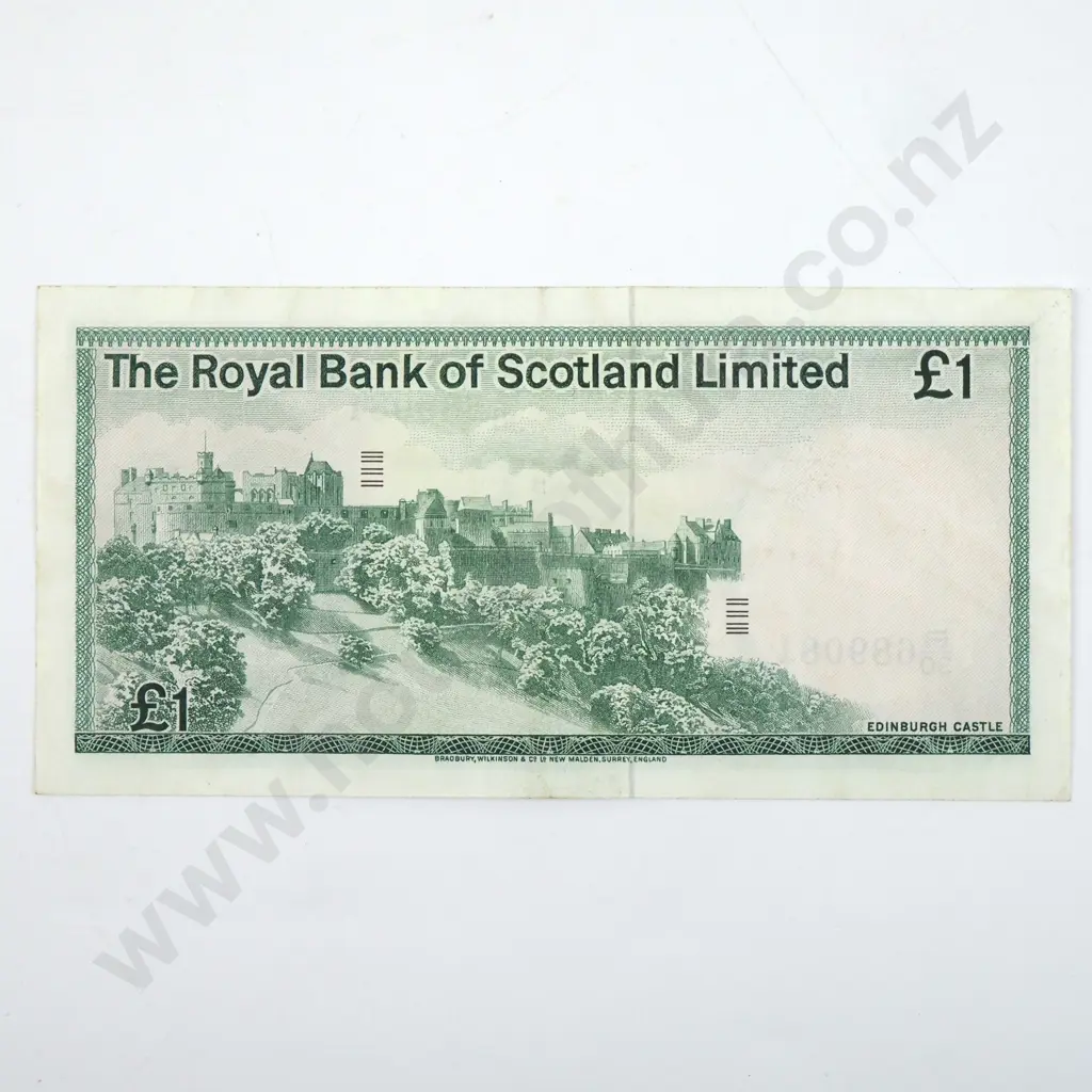 1977 Royal Bank of Scotland One Pound Banknote AUNC w Light Centre Crease  Image 1++
