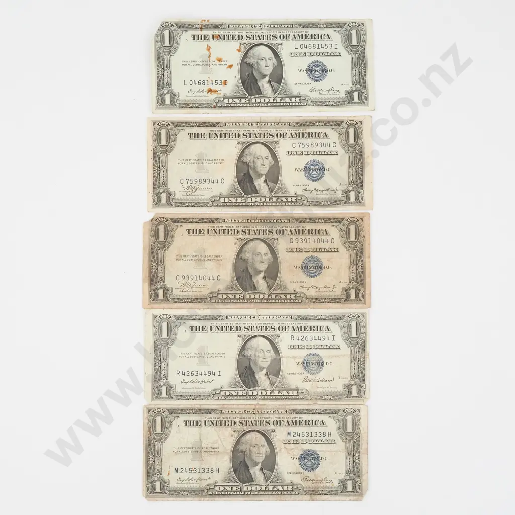 Five United States of America One Dollar Silver Certificate Banknotes  Image 1++