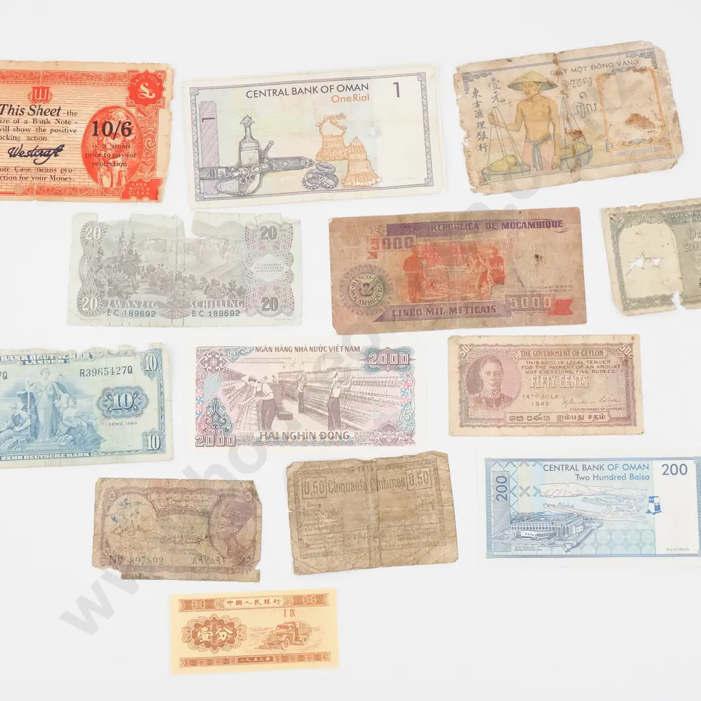Assorted World Banknotes  Image 1++