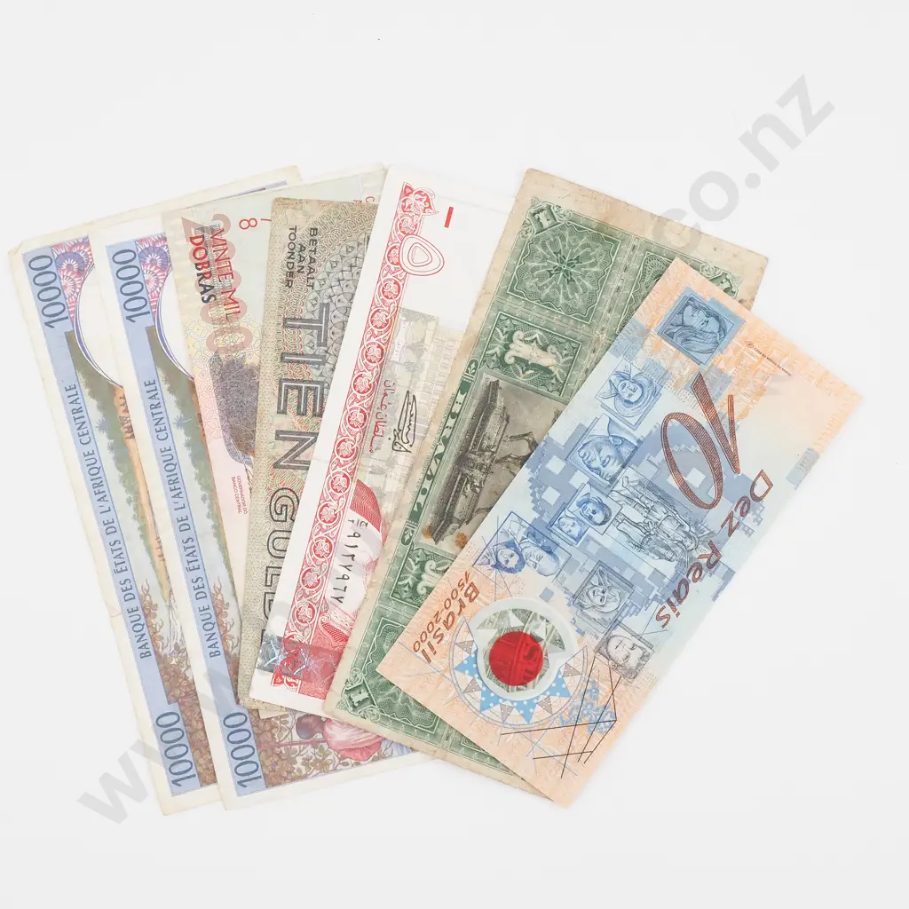 Assorted World Banknotes  Image 1++