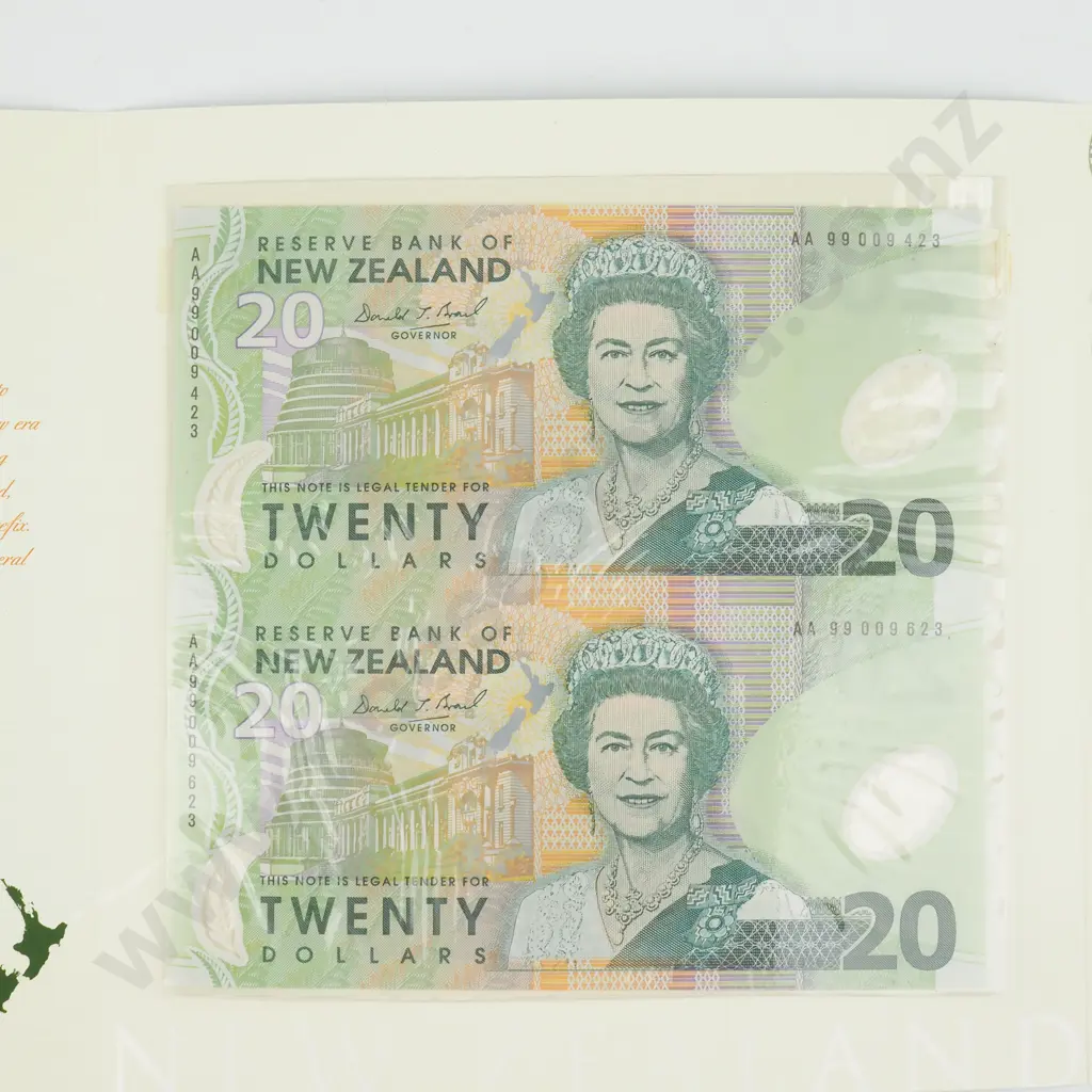 1999 New Zealand Uncut Pair of $20 Brash Banknotes in Presentation Folder Image 1++
