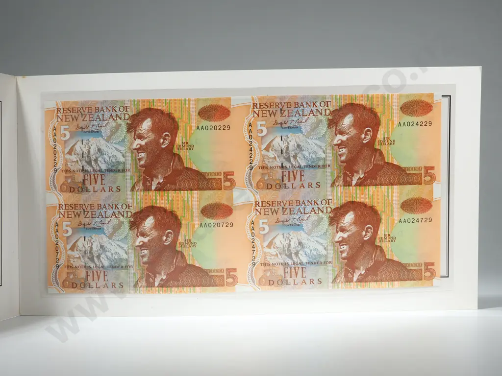 1992 New Zealand Presentation Uncut Sheet of Four Five Dollar Banknotes  Image 1++