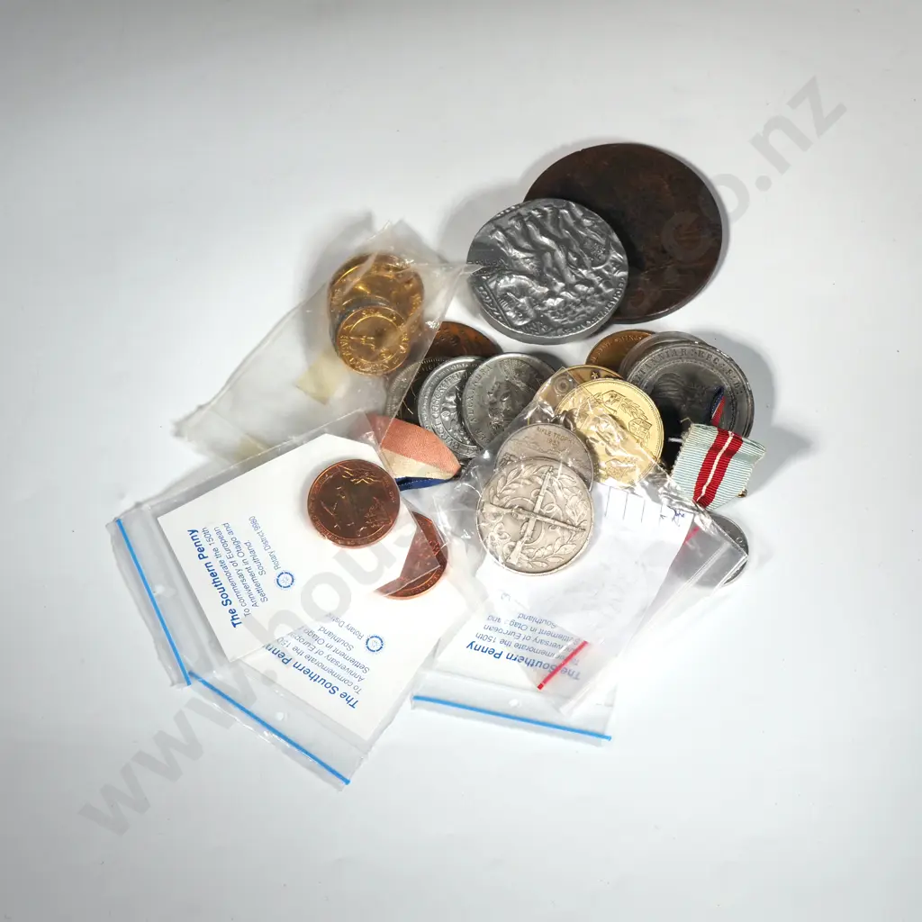 Assorted Vintage & Antique Commemorative Medals & Medallions  Image 1++