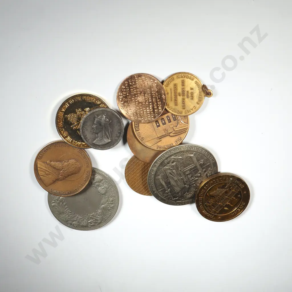 Assorted Vintage & Antique Commemorative Medals & Medallions  Image 1++