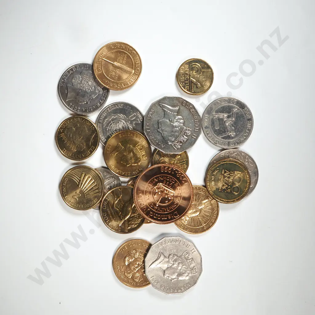 Assorted Lot of Mainly Commemorative Australian Coinage  Image 1++