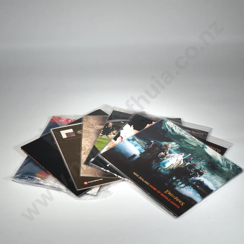 Assorted Lot of 10 New Zealand Post Presentation Packs  Image 1++