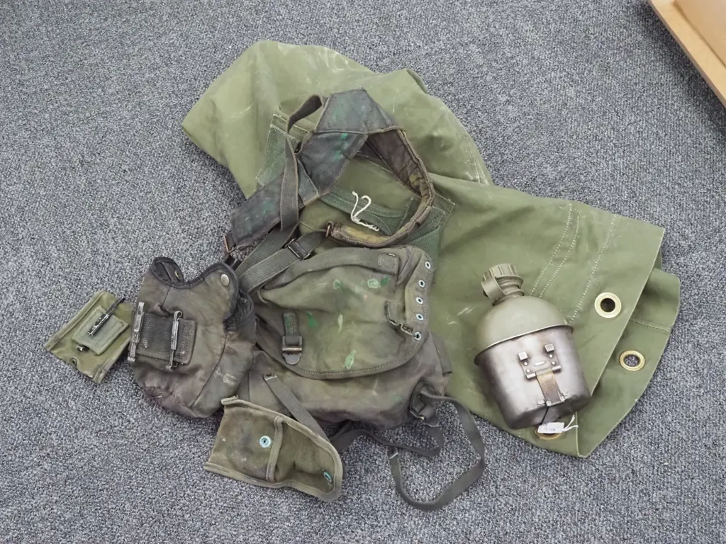 Kit bag of webbing etc. Image 1++