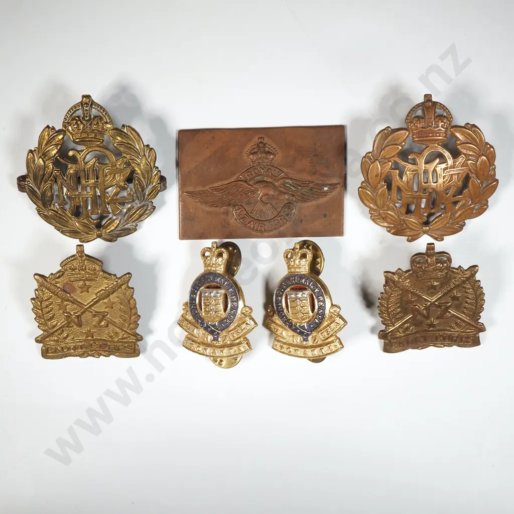 Assorted New Zealand Badges Image 1++