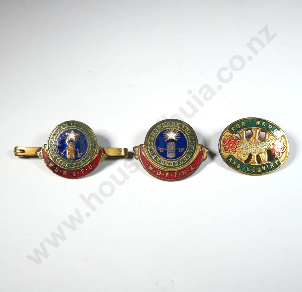 Lapel Badges - Two Women's Division Federation Famers, & One Country Women's Institute. Image 1++