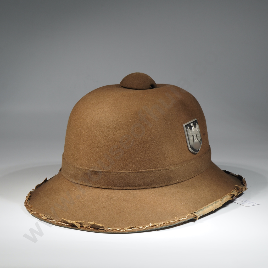 WW2 German Army (Heer) ‘Afrikakorps’ tropical pith helmet by JHS - 1942 Dated Image 1++