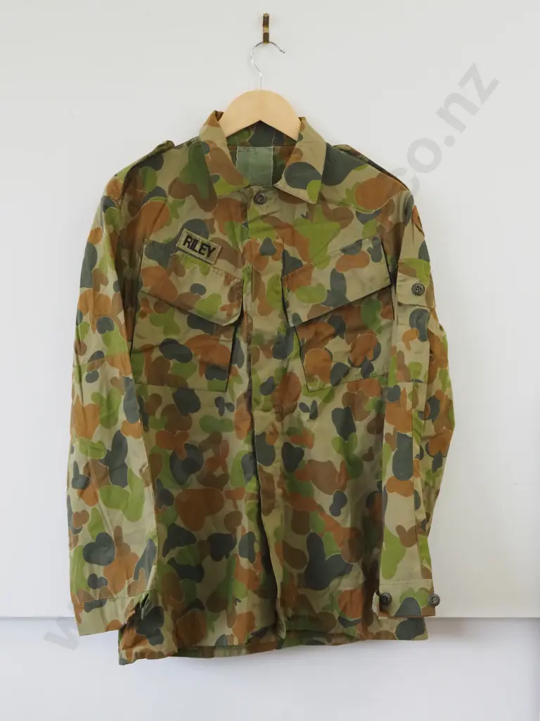 Australian Army Jacket & Trousers  Image 1++