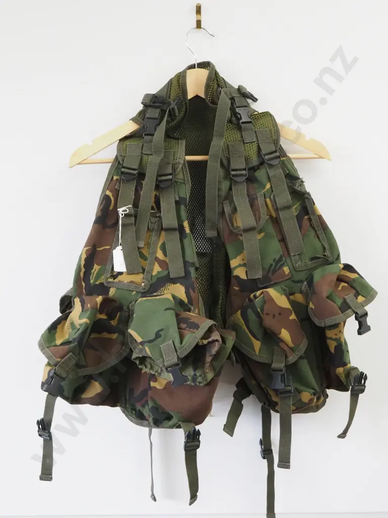 Ornate Carved Three Level Jade Ball  Image 1++