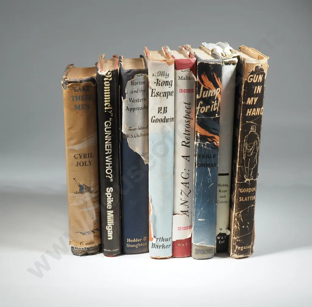 Bag of military oriented books (8 items) Image 1++