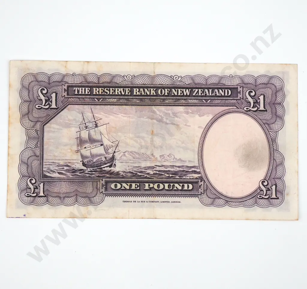 One Pound Fleming Banknote  Image 1++