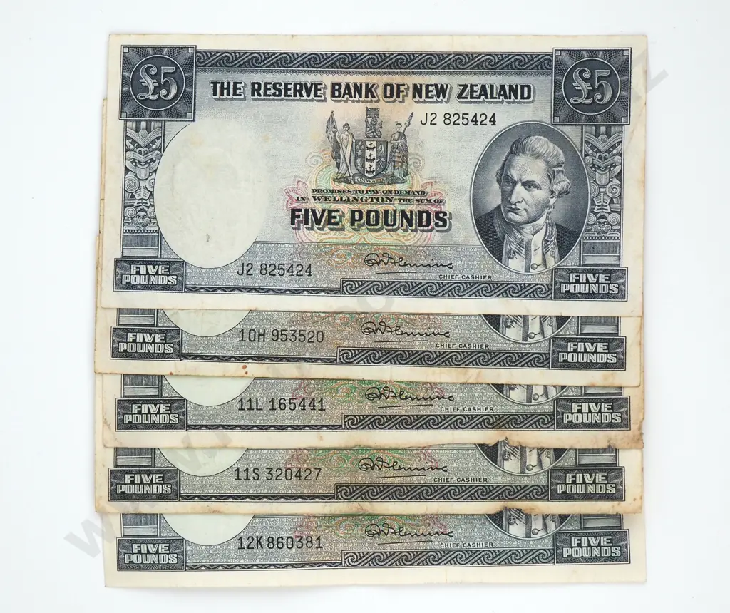 5 Five Pound Fleming Banknotes - Various Signatures - Average to Fine Image 1++