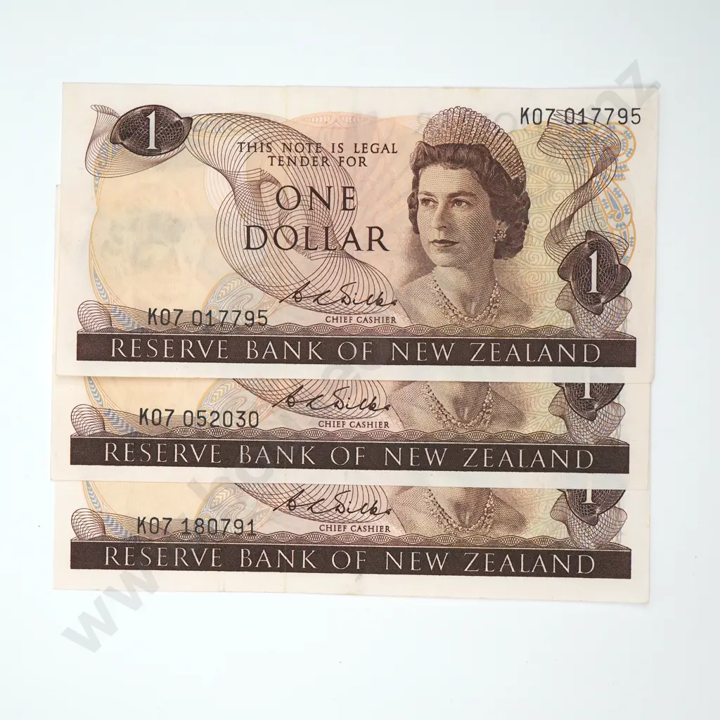 Three One Dollar Wilks Banknotes - K07 Prefix  Image 1++
