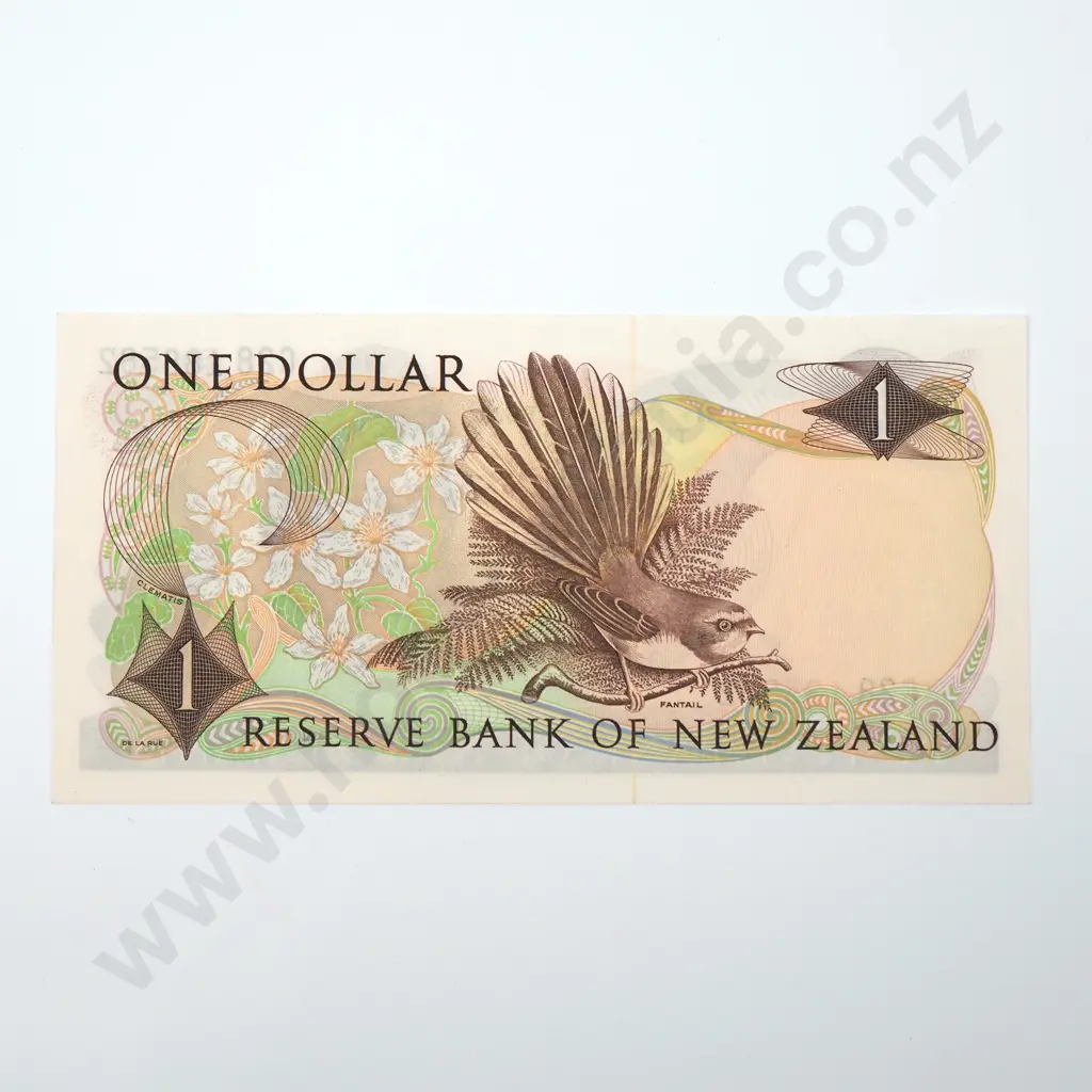 One Dollar Knight Banknote - UNC  Image 1++